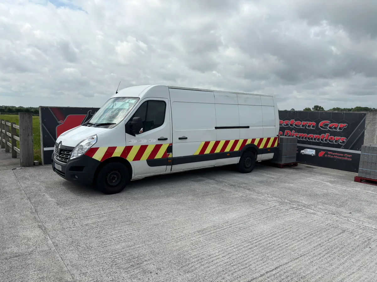 151 Renault master 2.3 rwd for dismantling