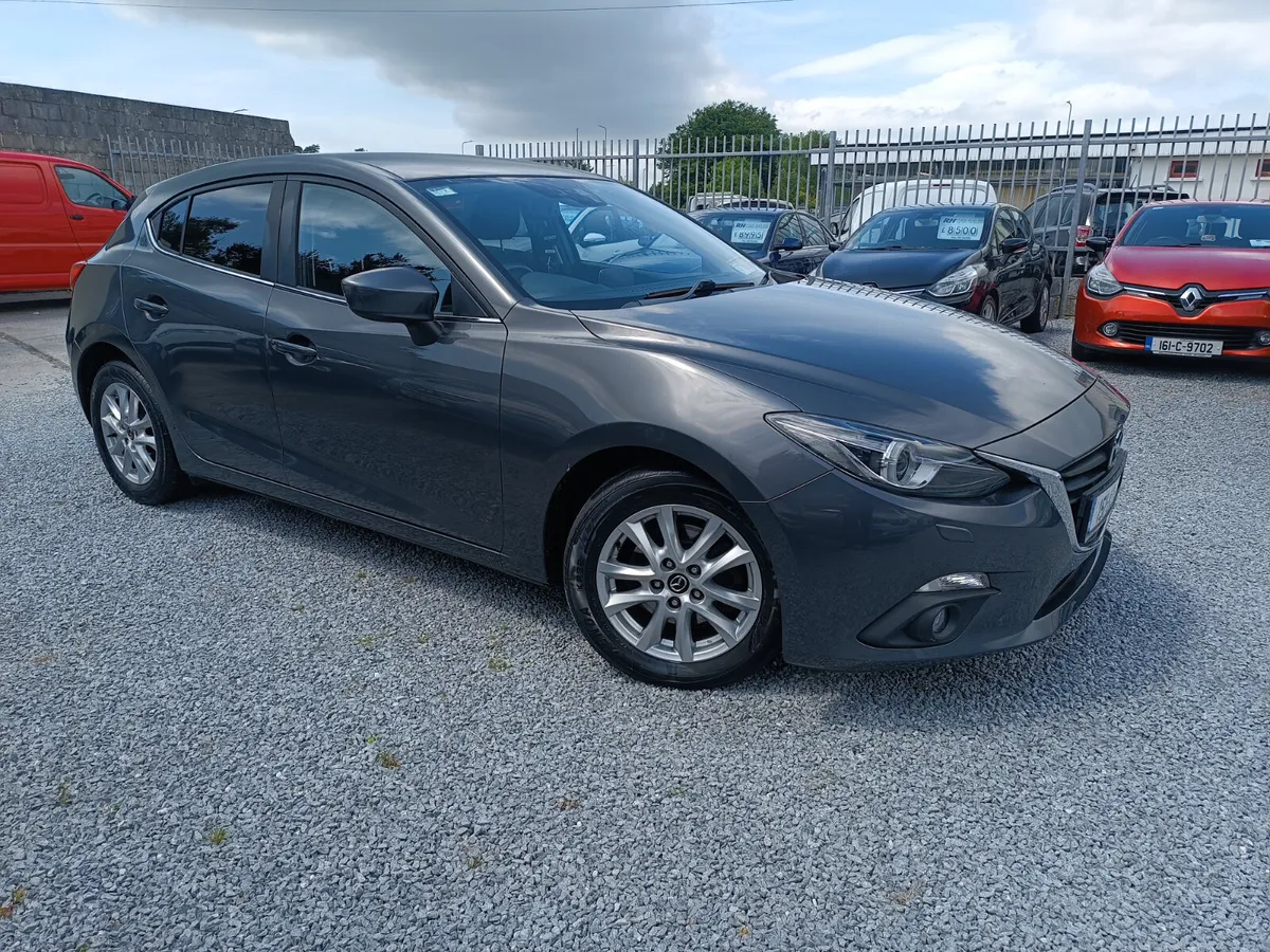 2015 Mazda 3 2.2 skyactiv executive - Image 2