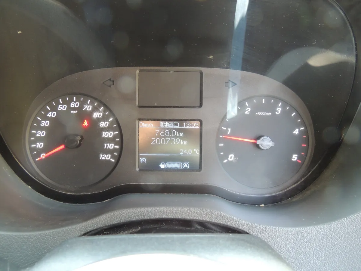 Mercedes-Benz Sprinter 2020  MEDIUM WHEEL  BASE - Image 2