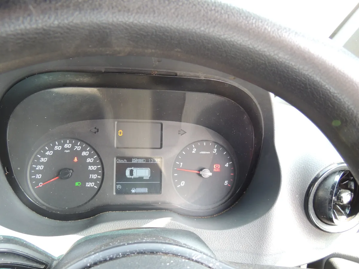 Mercedes-Benz Sprinter 2020  MEDIUM WHEEL  BASE - Image 3