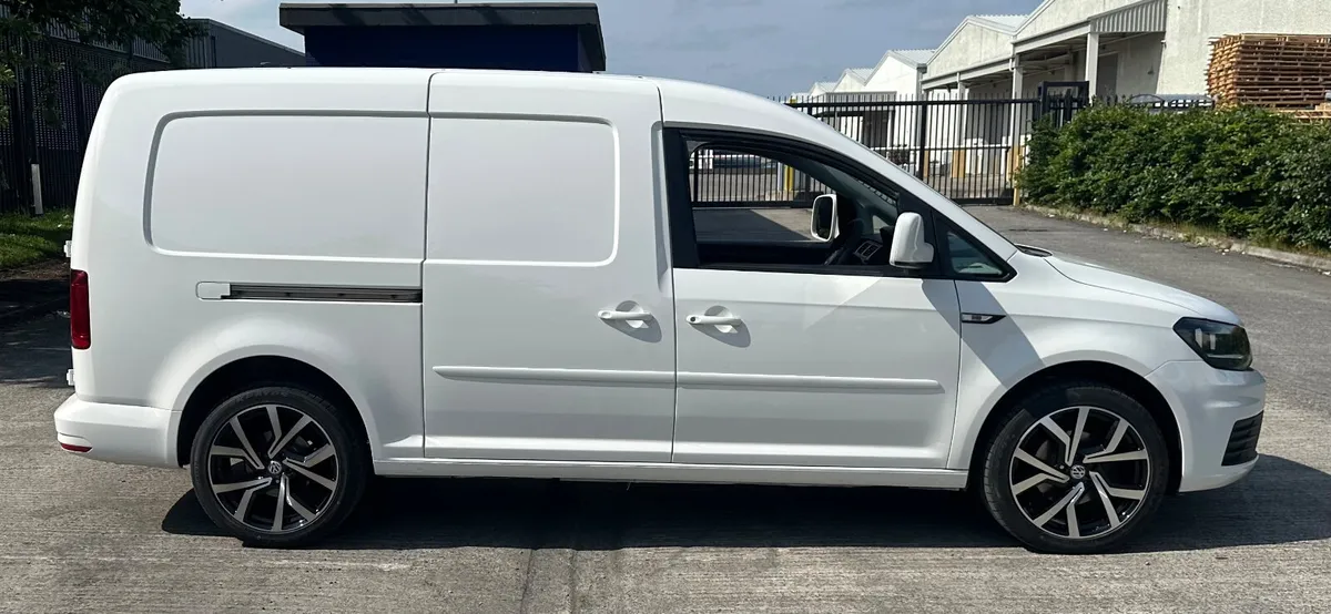 192 Volkswagen Caddy Maxi 102Bhp - Image 3
