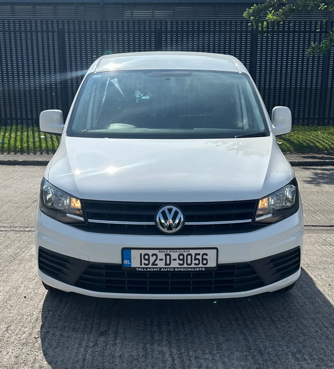 192 Volkswagen Caddy Maxi 102Bhp - Image 2