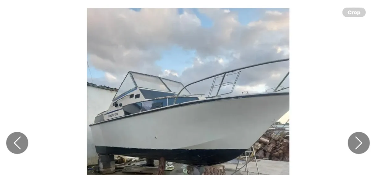 Invader 2200 motor cruiser boat - Image 2