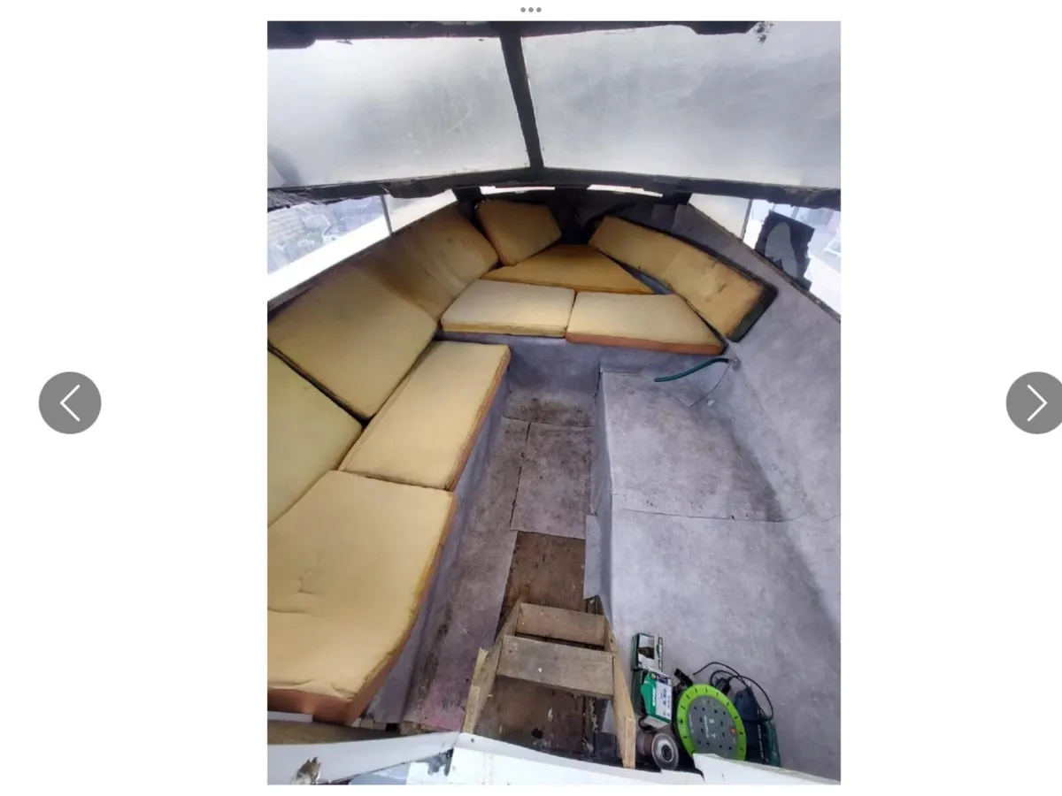 Invader 2200 motor cruiser boat - Image 3