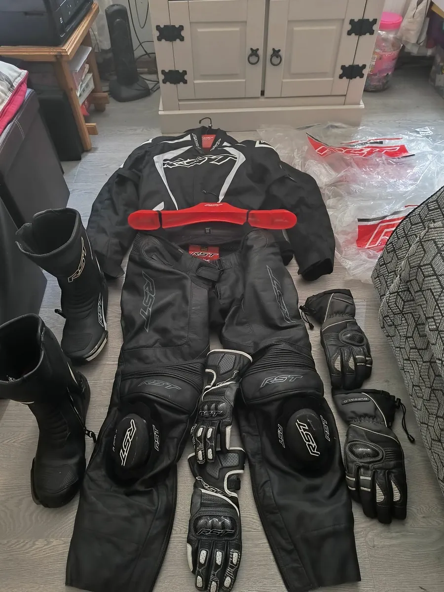 Suzuki GS650L and Gear - Image 3