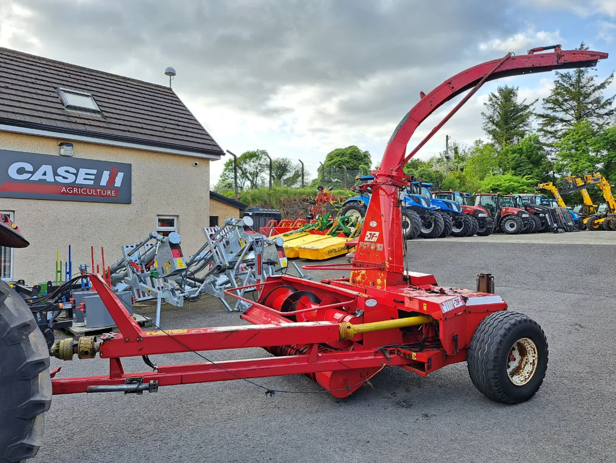 JF900 HARVESTER - Image 1