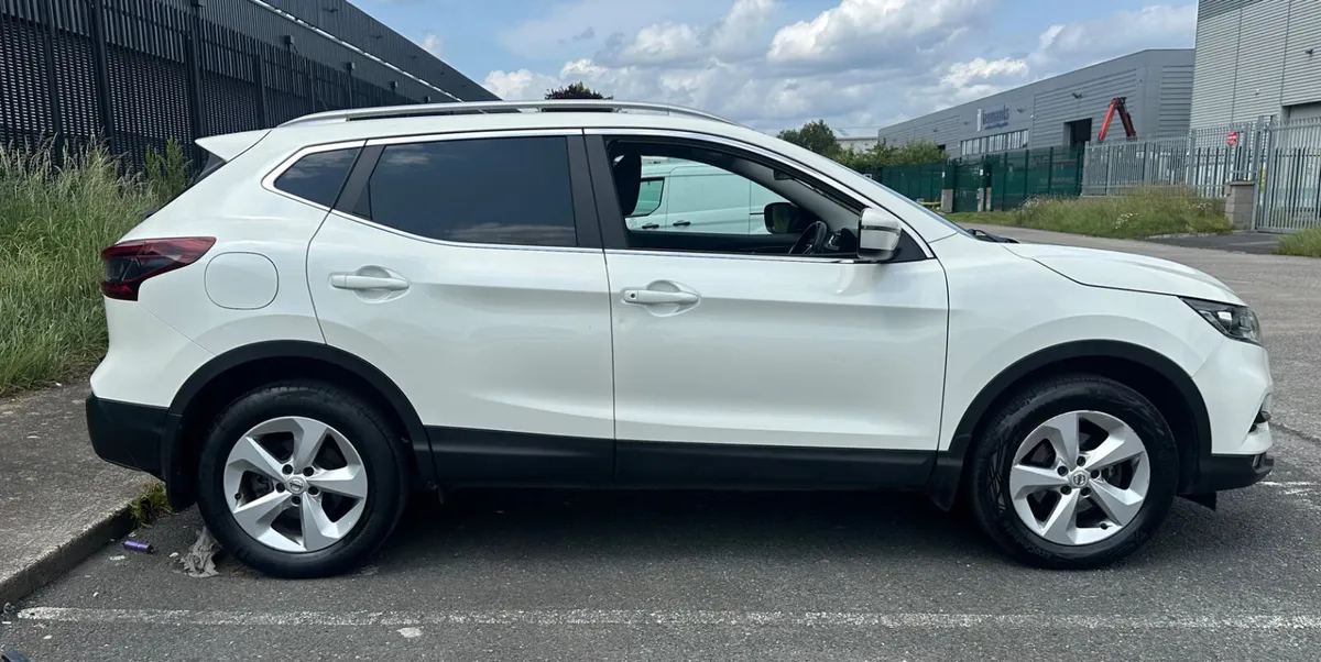 202 Nissan Qashqai 54,000Km High Spec - Image 3