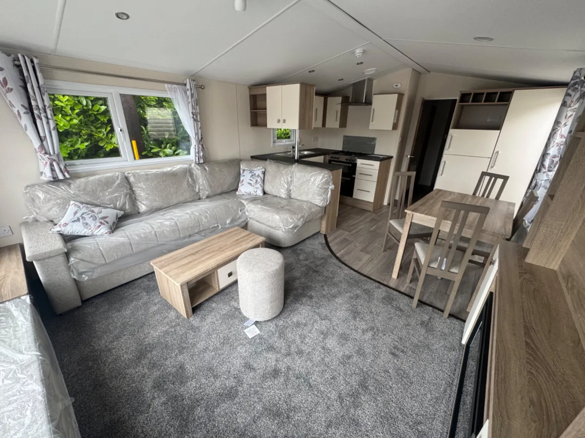 Europa Maple 38x12 3 bed - Image 3