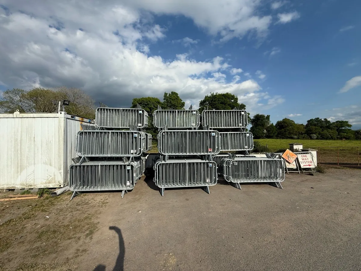 Barrier Hire - Image 1