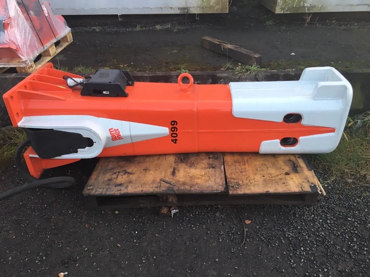 Rammer BR4099 Hydraulic Breaker/ Hammer 36-55T - Image 1