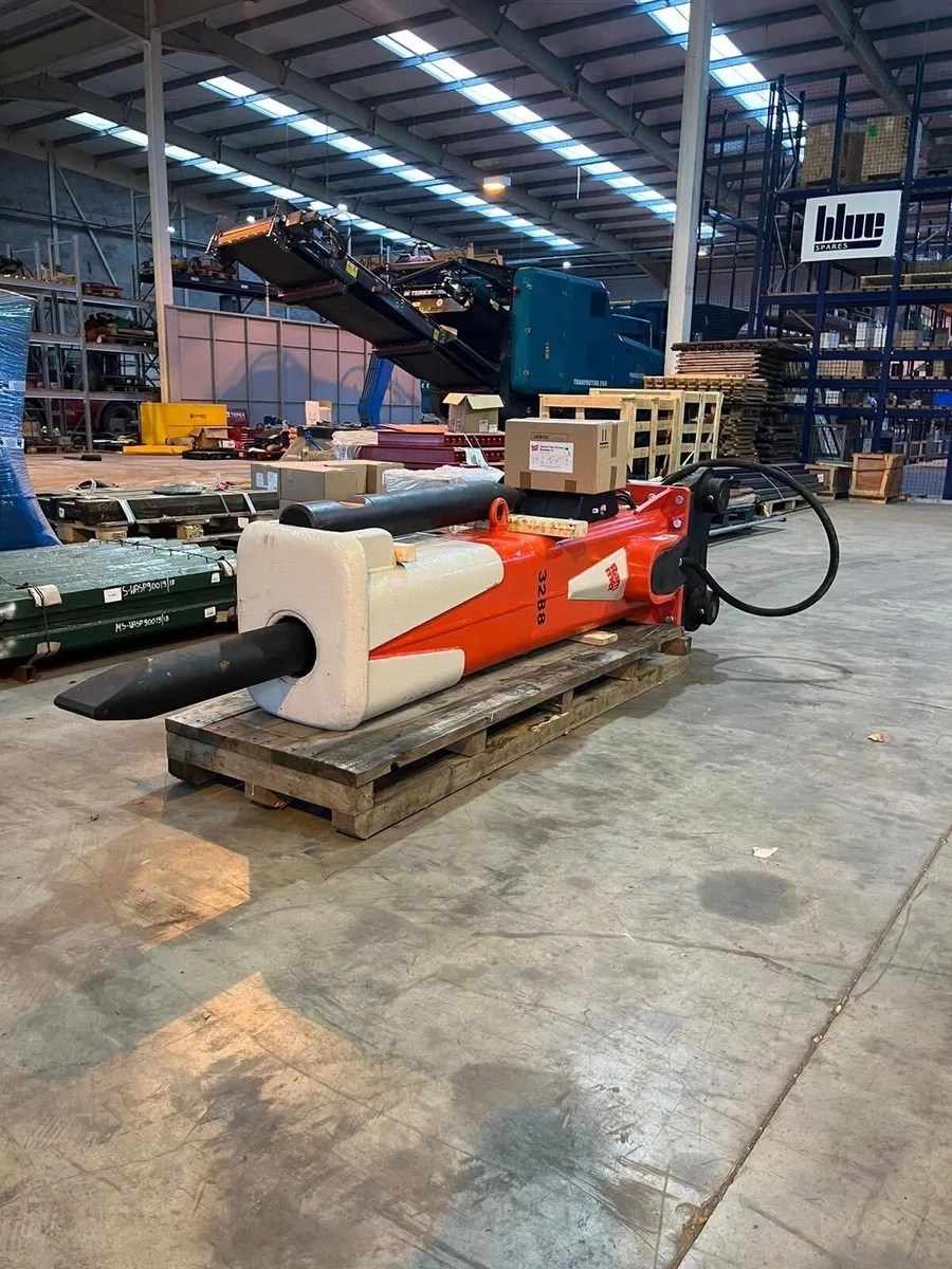 Rammer BR3288 Hydraulic Hammer/ Breaker 28-42T - Image 2