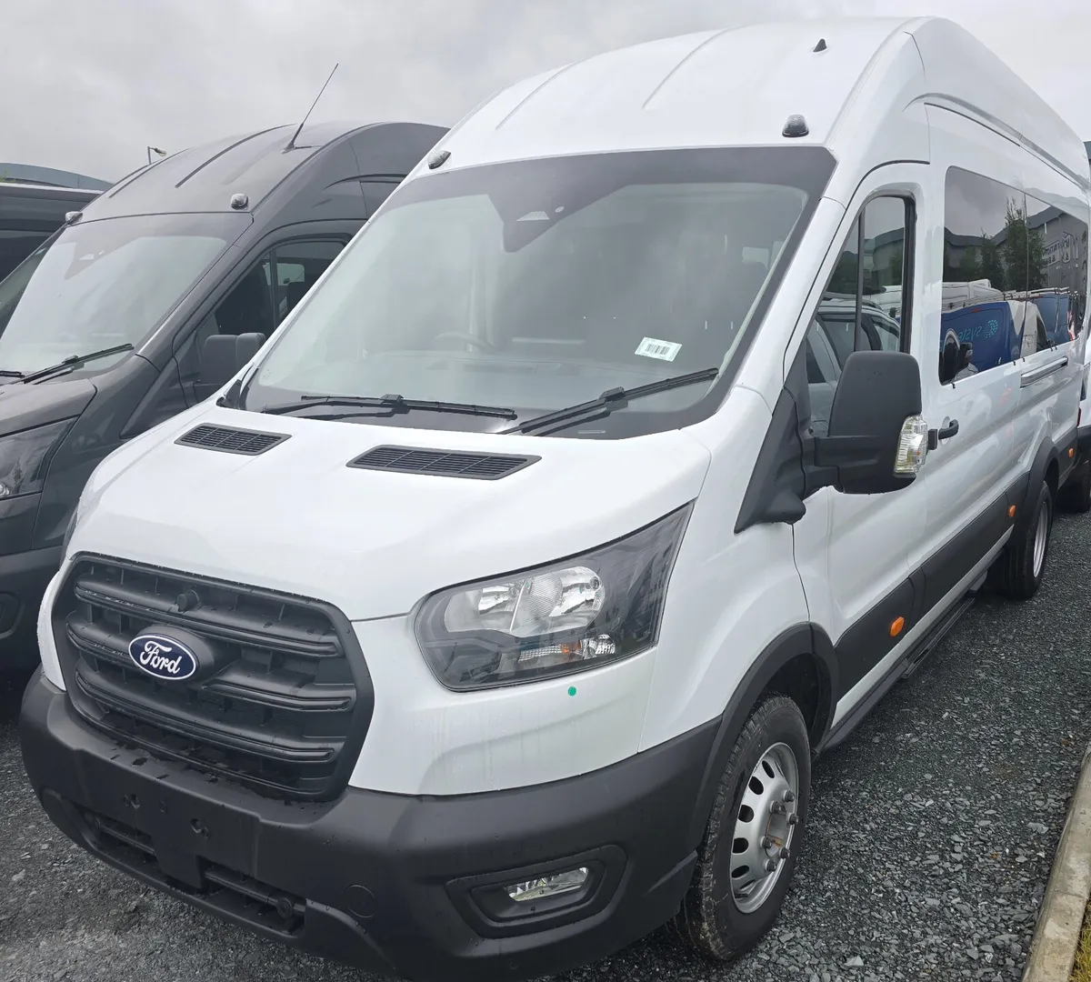 2025 FORD TRANSIT MINI BUS - Image 1
