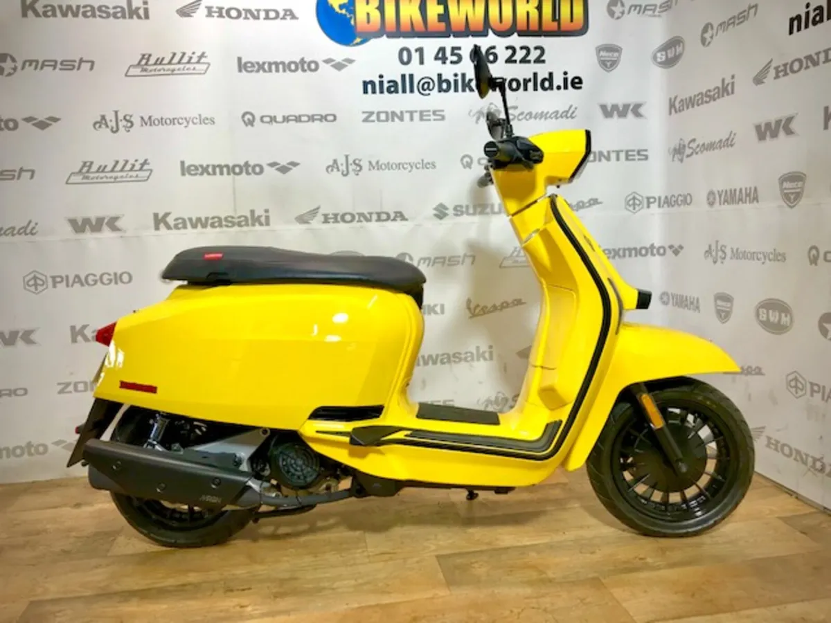 Lambretta V200 - Image 1