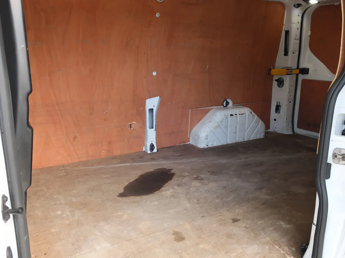 2020 Ford Transit Custom 300l Base 2.0td130 M6 - Image 4