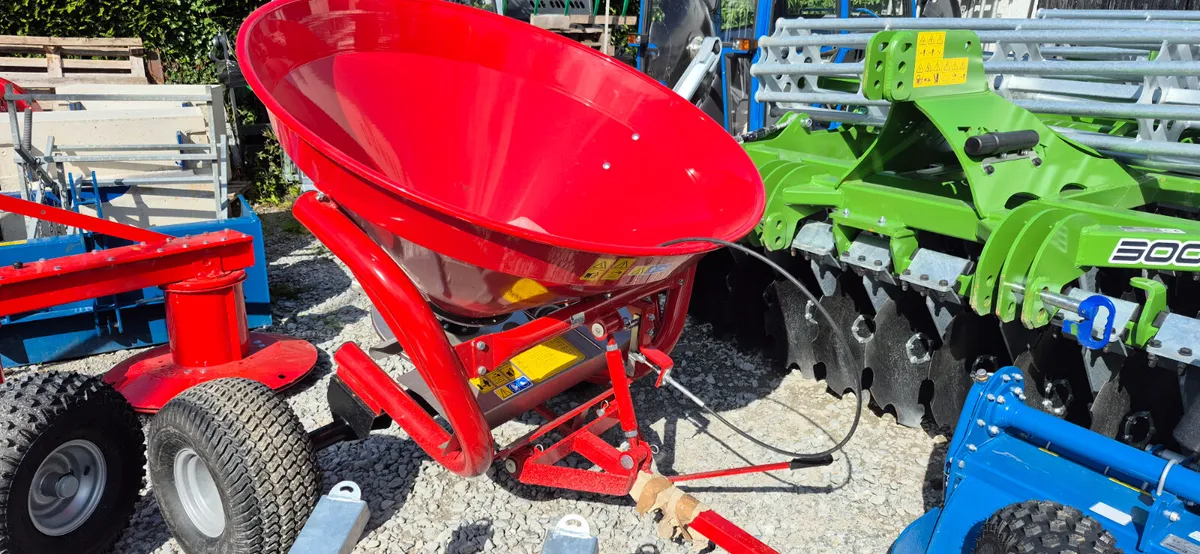 Quad spreader - Image 1