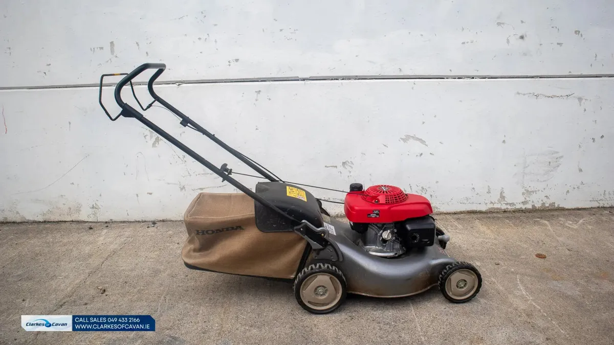 2014 Honda HRG466PKE Push Lawnmower - Image 3
