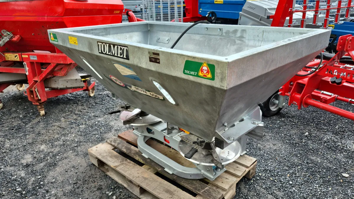 Fertiliser spreader - Image 3