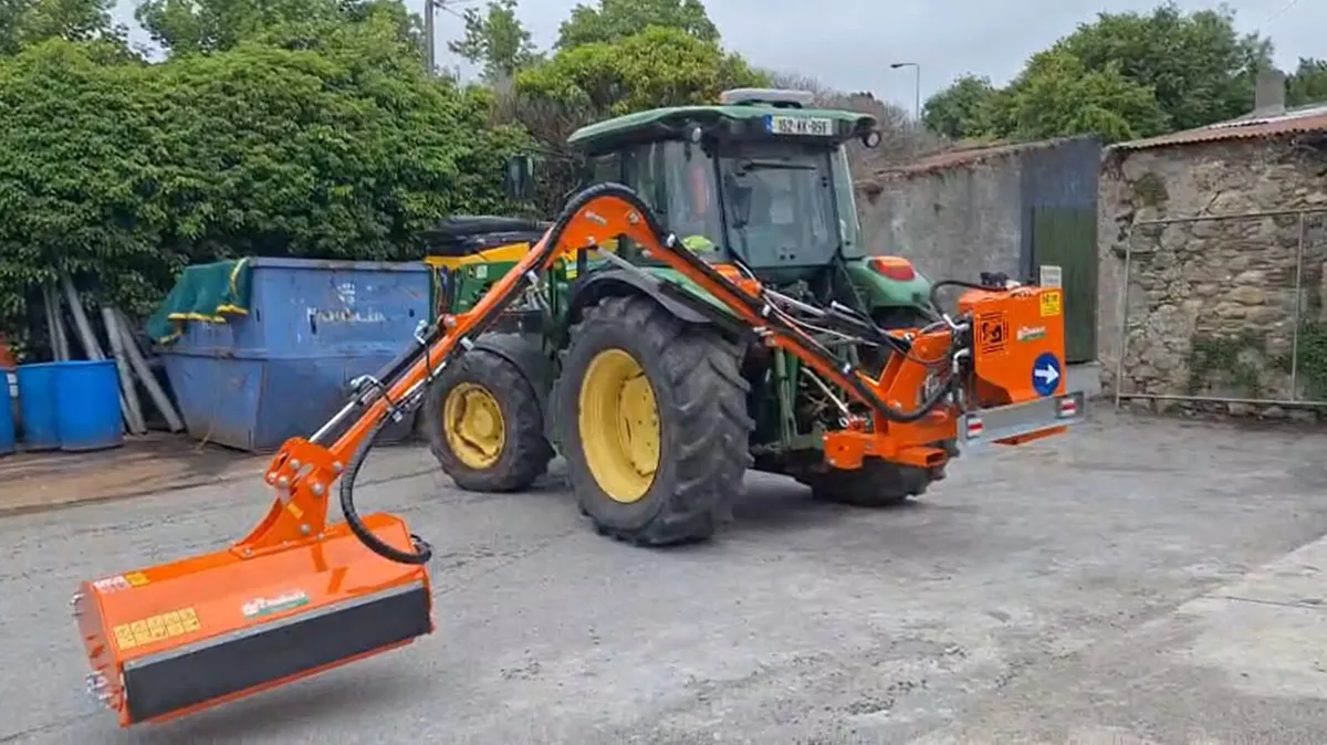 Rinieri BRV 450 Flail Hedge Trimmer - Image 2