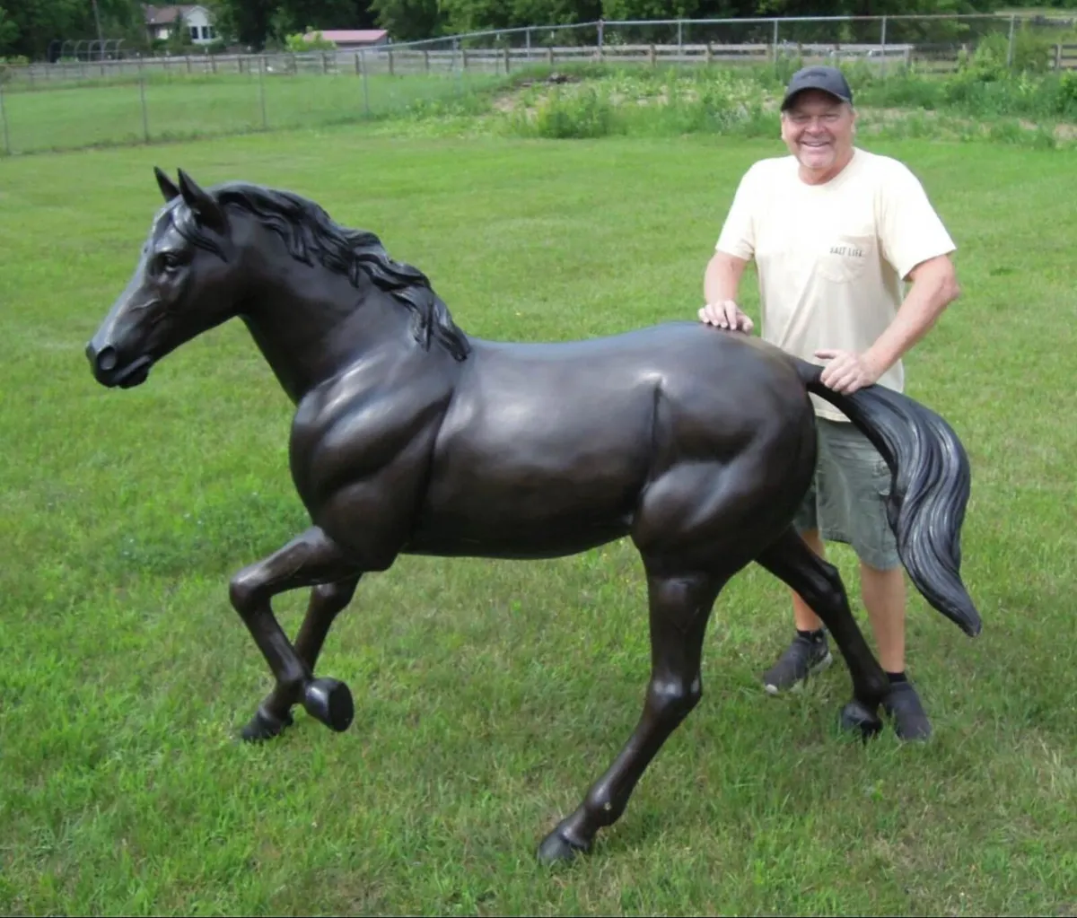 Bronze horse sculpture - Image 2