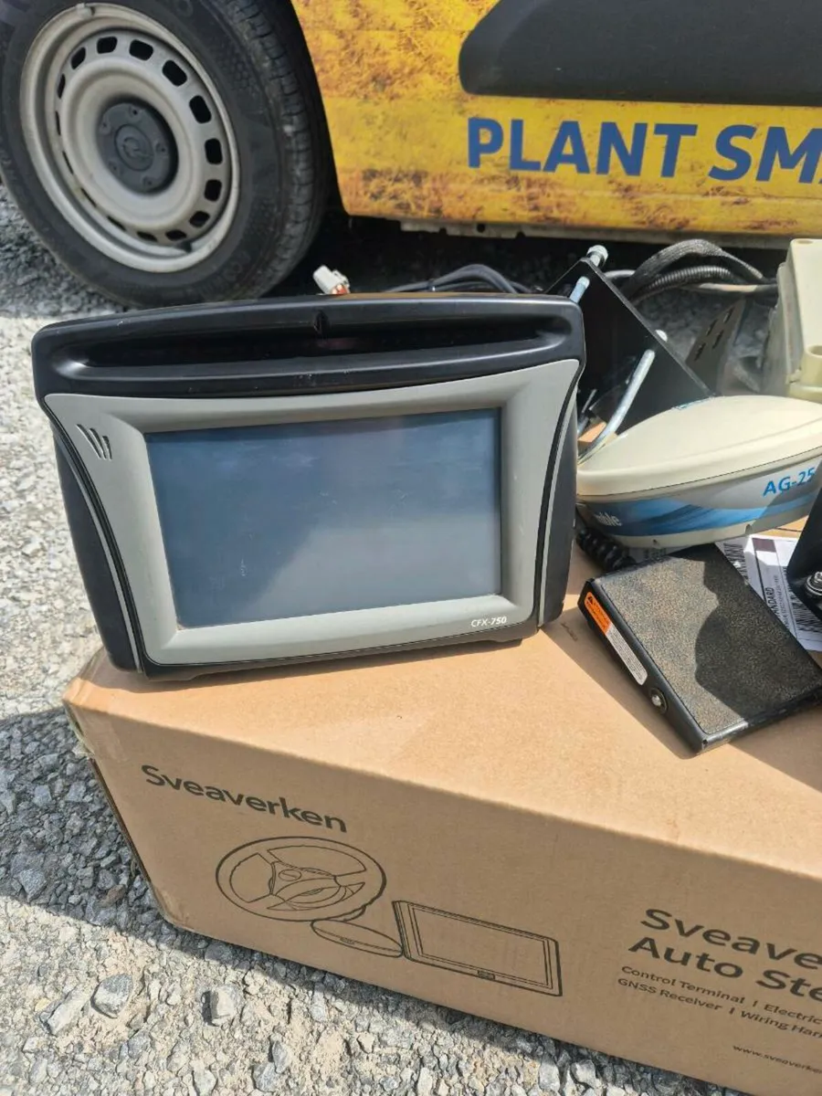 Trimble CFX750 EZ Steer - Image 2