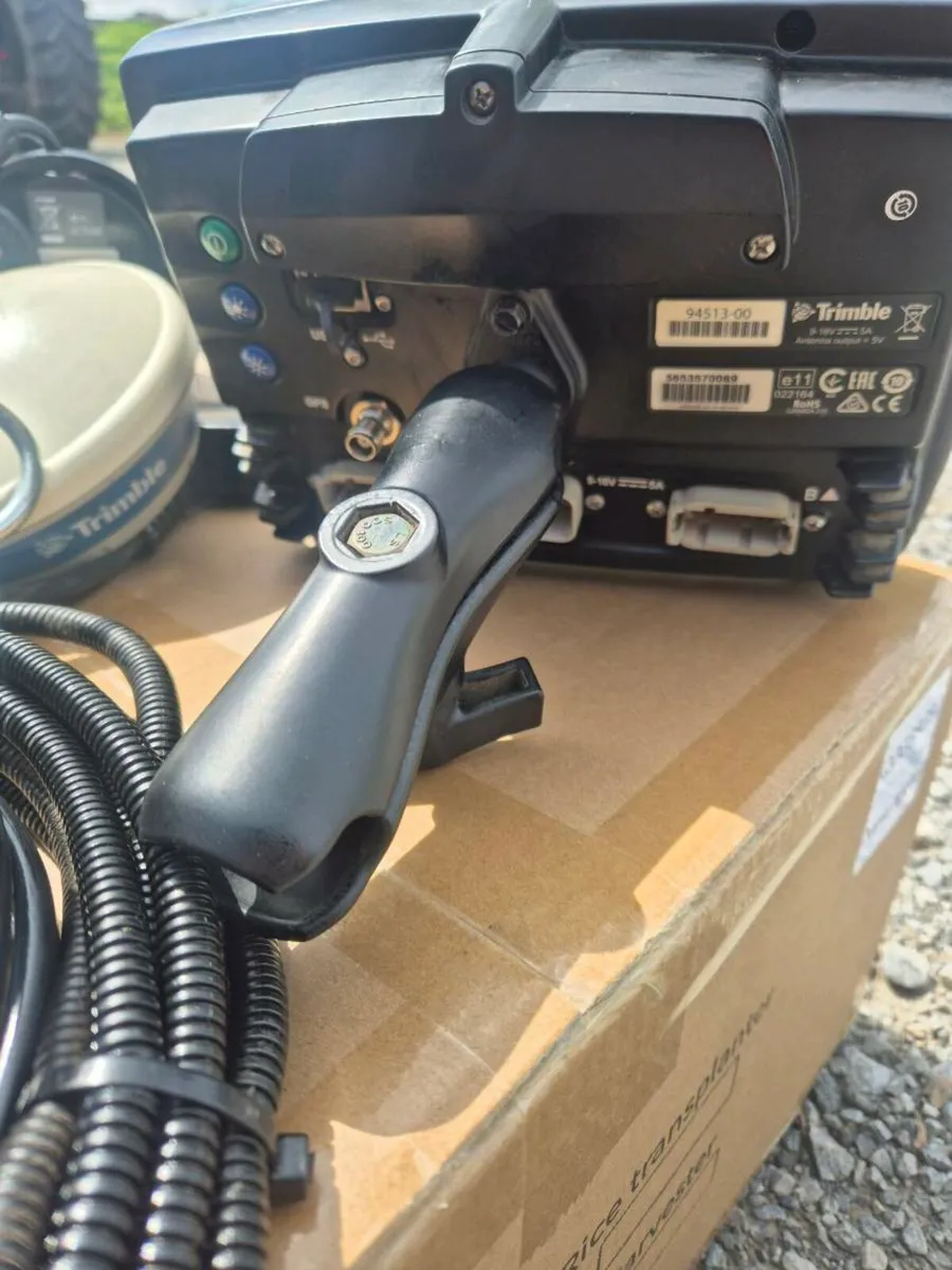 Trimble CFX750 EZ Steer - Image 3