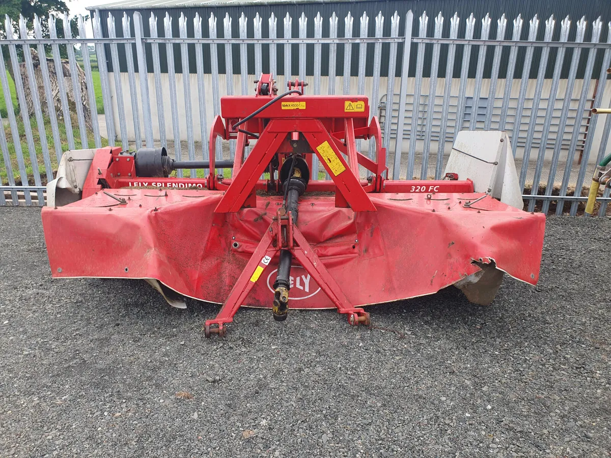 Lely 302 Front & Rear - Image 1