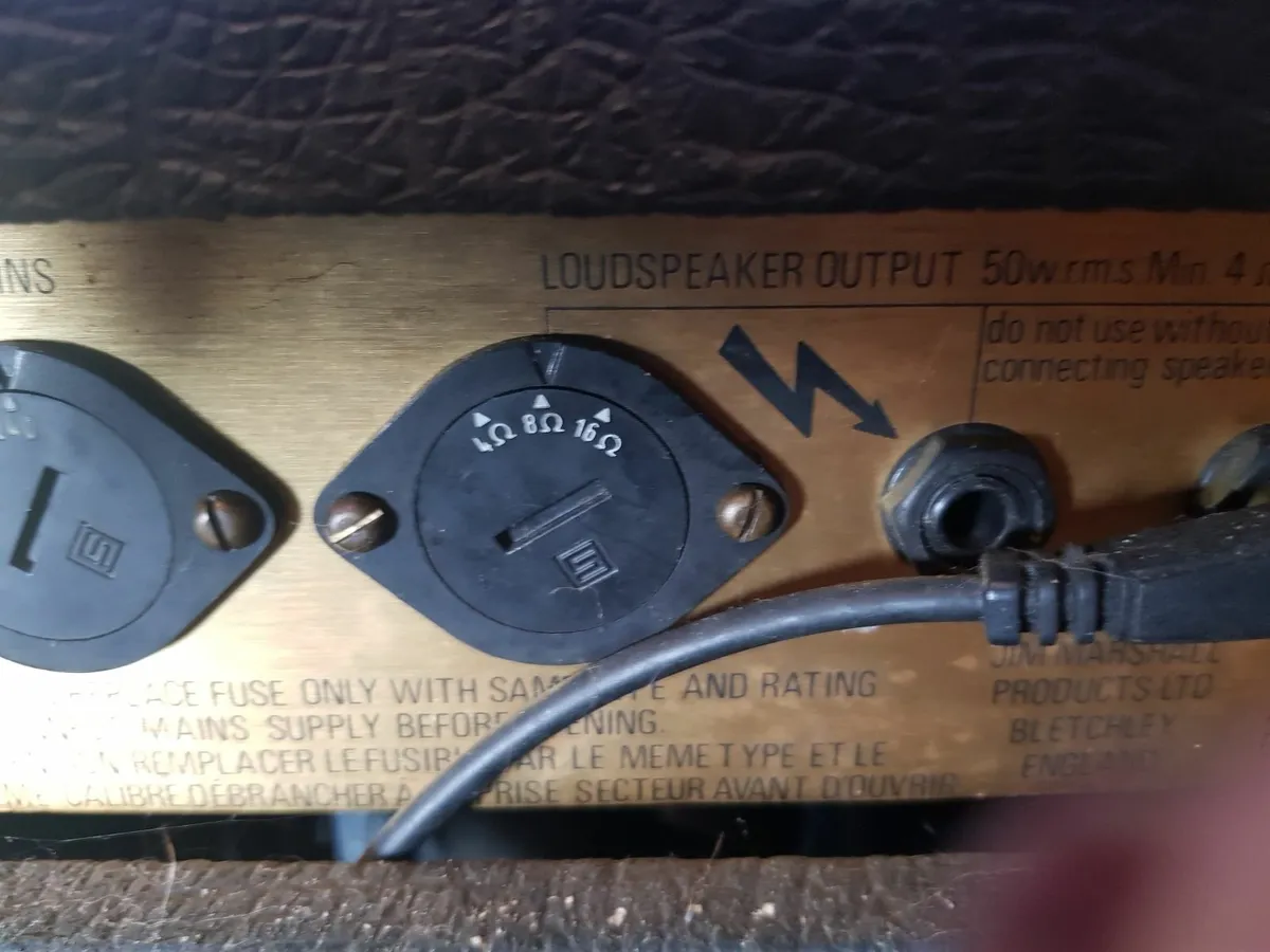 Marshall Black Amp - Image 4
