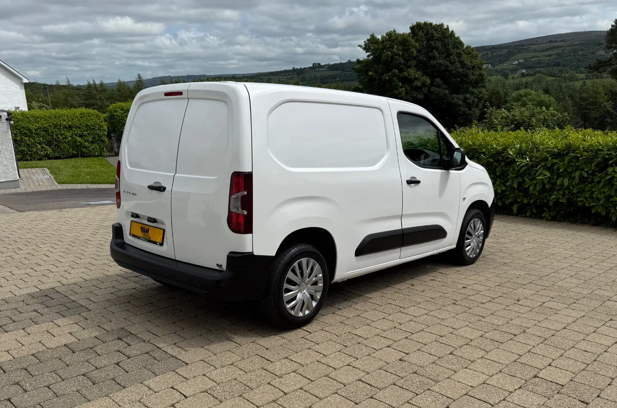 2021 Peugeot Partner Professional 1.5 BlueHDi 100 - Image 4