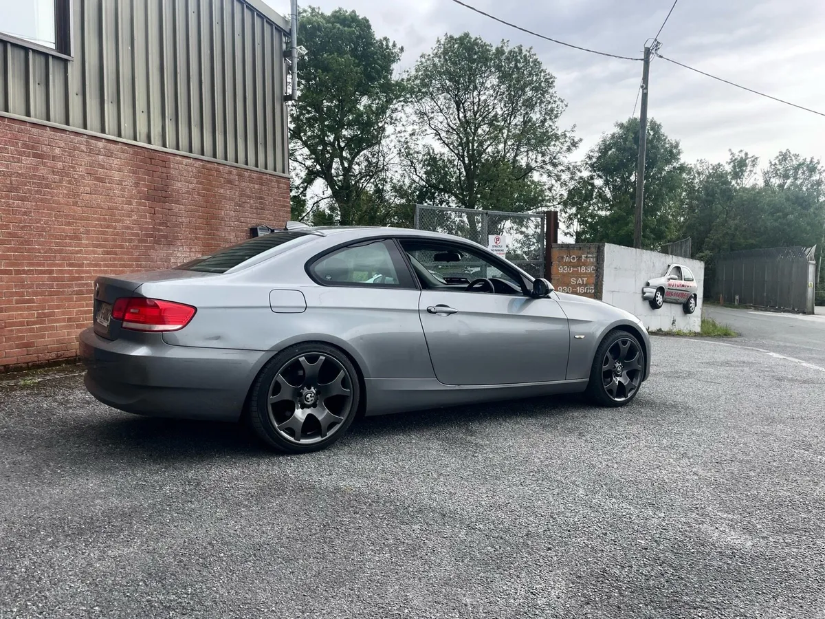 Bmw x5 19 inch alloy Wheels In Perfect Condition - Image 2
