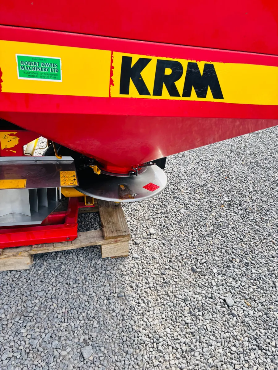 KRM Bogbelle Fertiliser Spreader - Image 3