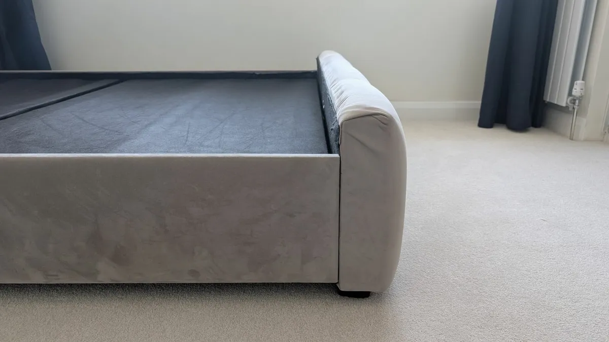 King size bed frame - Image 3
