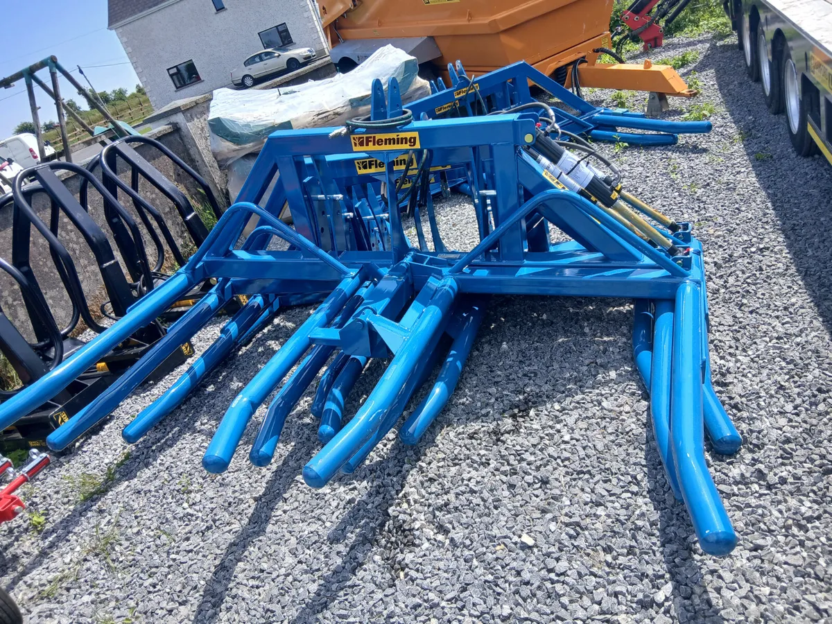 New Fleming Double bake handlers for sale. - Image 1