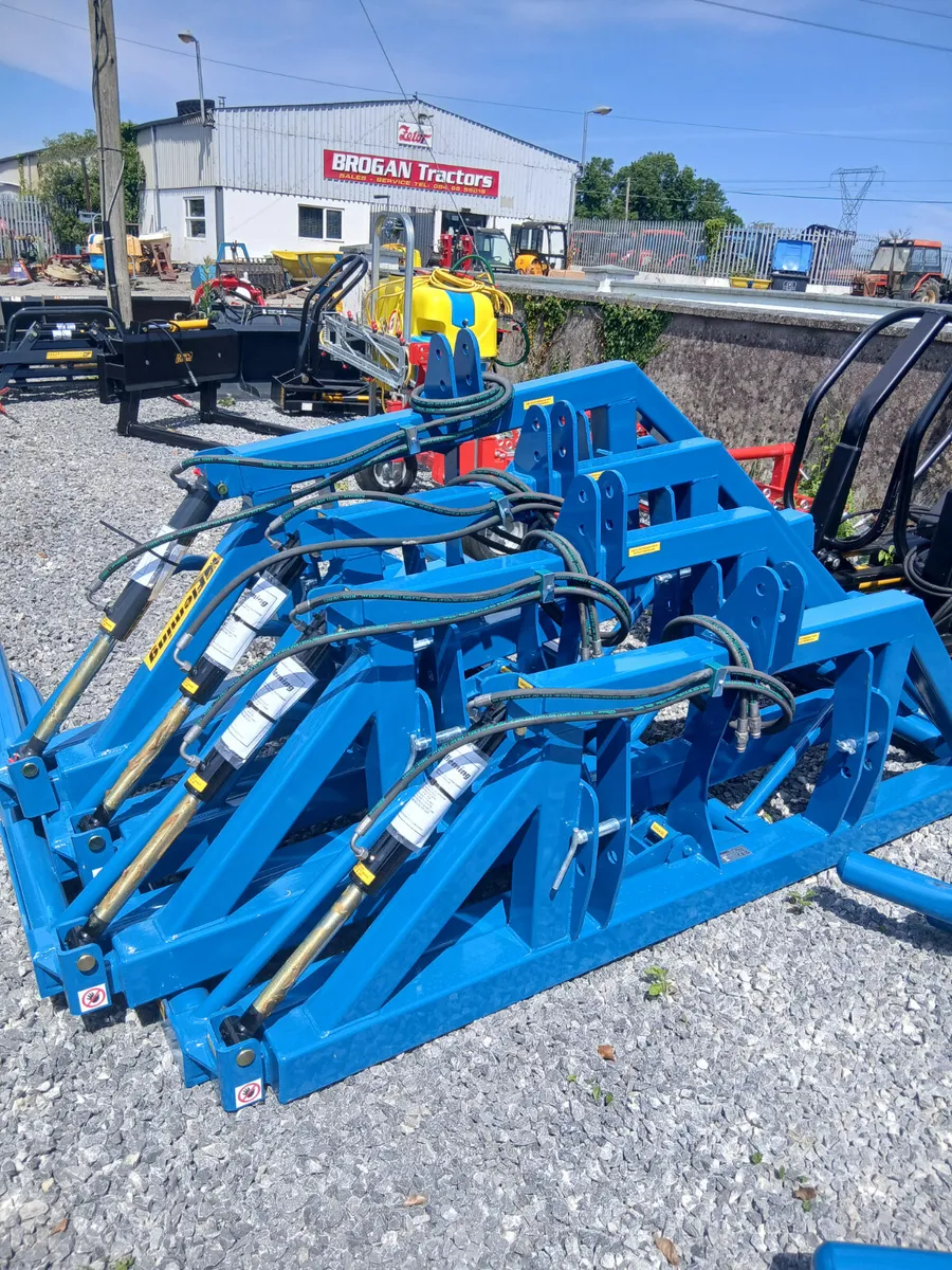 New Fleming Double bake handlers for sale. - Image 3