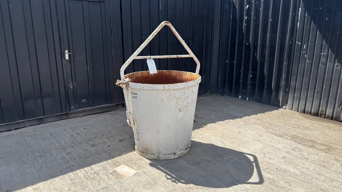500 Litre Bucket to suit crane - Image 1