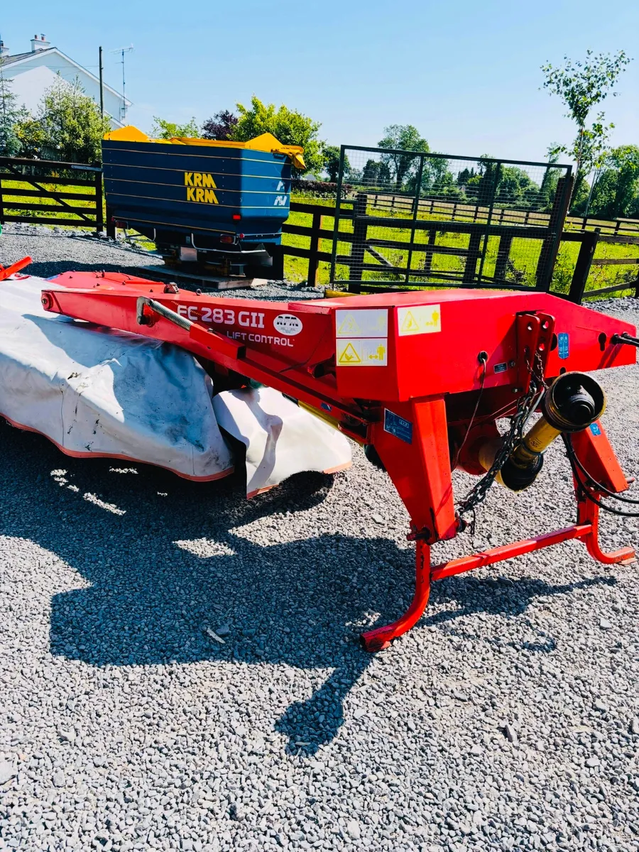 Kuhn Conditioner Mower - Image 3
