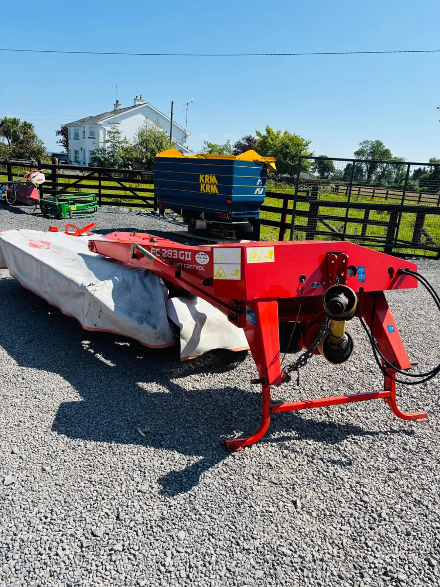 Kuhn Conditioner Mower - Image 4