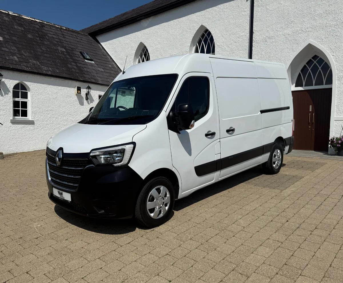 2022 (222 Reg) Renault Master Business+ 135 MWB - Image 3