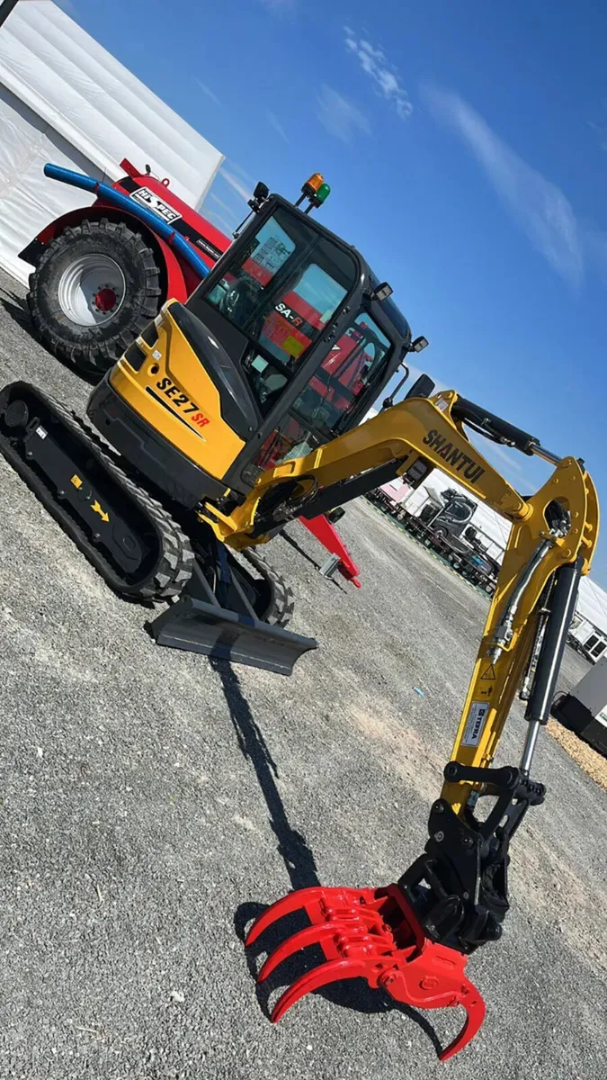 Shantui SE27SR Excavator 2.7 Ton Mini Digger - Image 4
