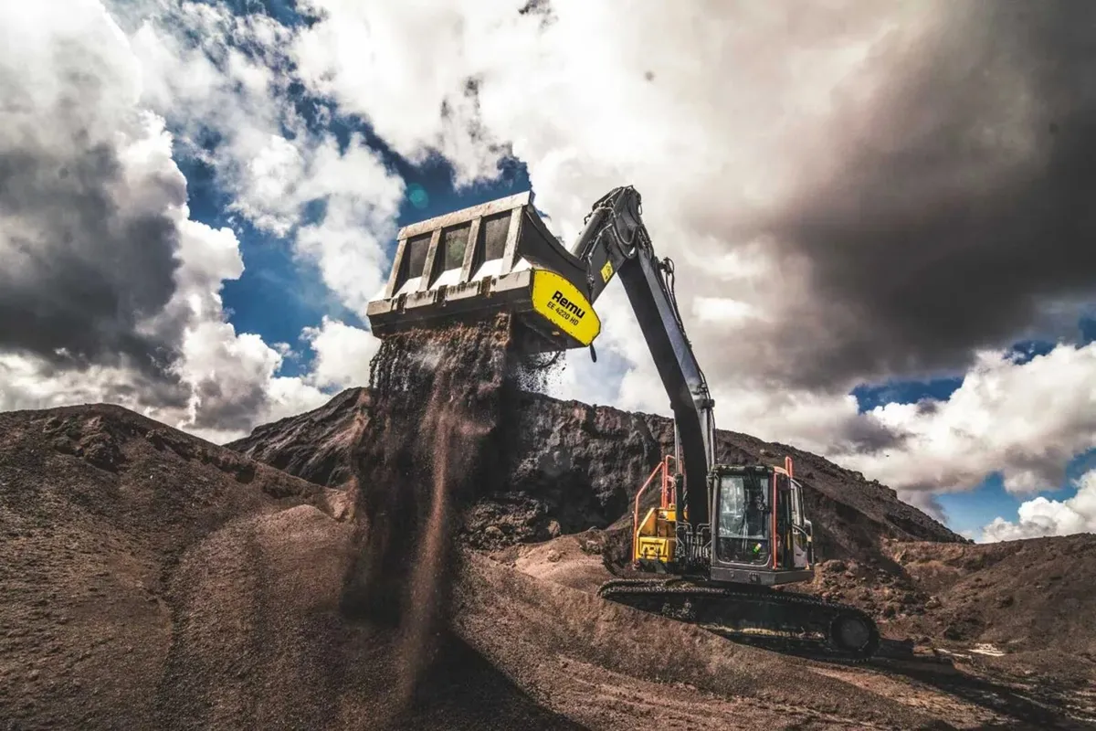 SCREENING BUCKET TO SUIT EXCAVATOR / LOADER - Image 4