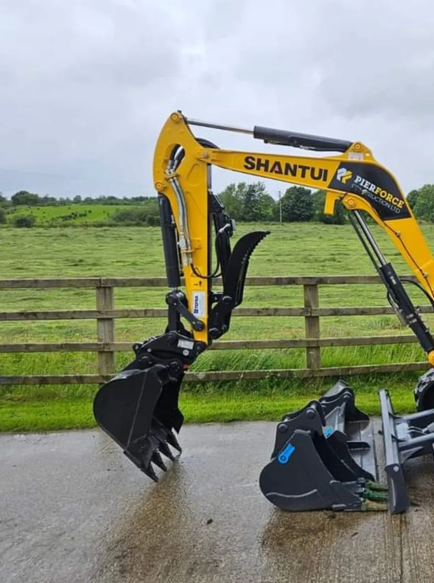 HYDRAULIC THUMBS TO SUIT 1 TON - 18 TON EXCAVATORS - Image 1