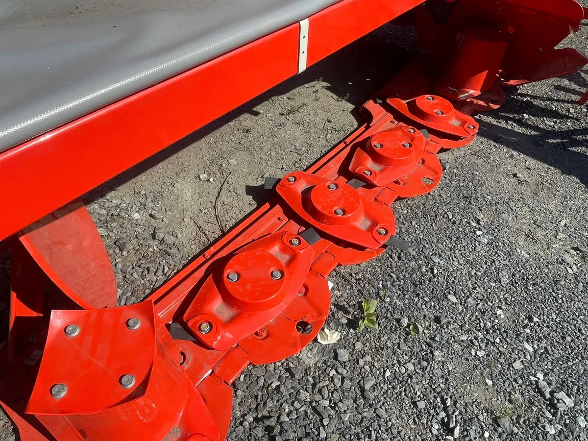 New Kuhn 8ft mower IN STOCK - Image 4