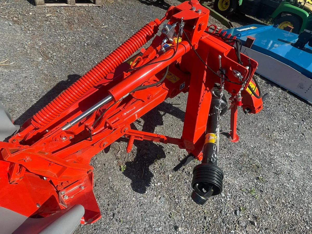 New Kuhn 8ft mower IN STOCK - Image 3