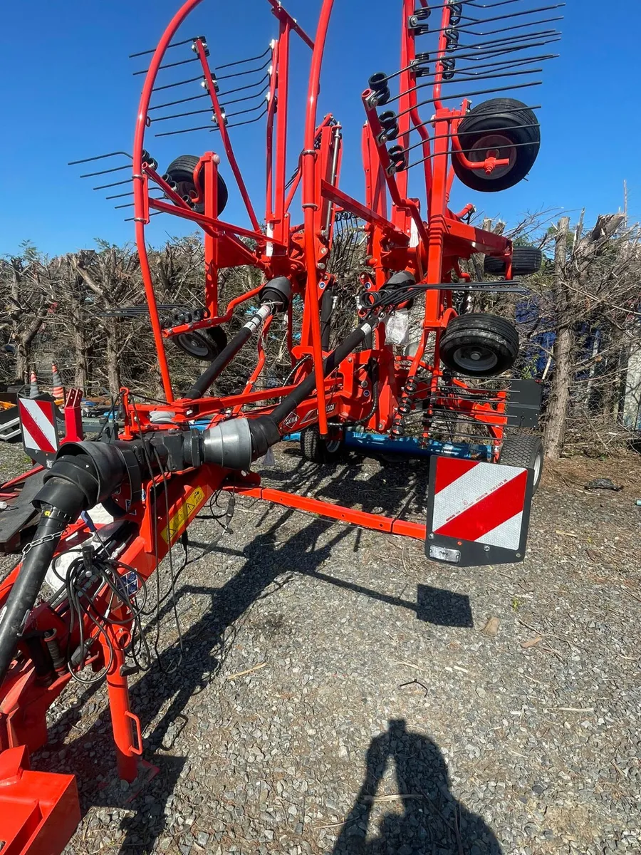 Kuhn trailed 18.5ft to 21ft Rake - IN STOCK!! - Image 1