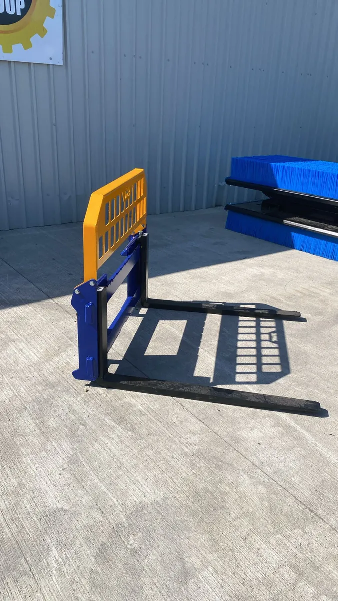 Skidsteer Pallet Forks - Image 3