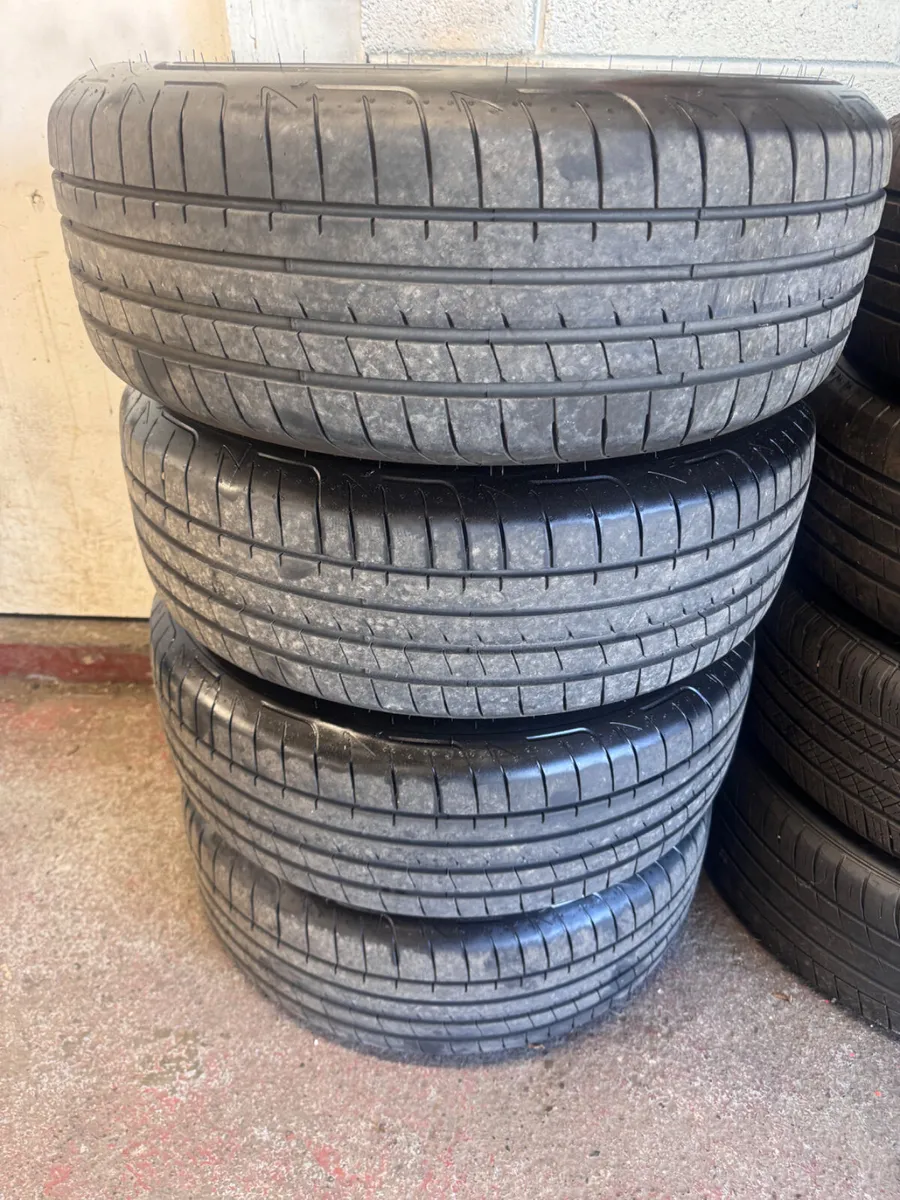 2021 Landrover Evoque 18 Inc Alloys - Image 2