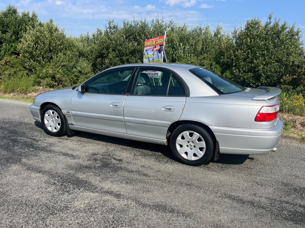 02 Vauxhall Omega 2.2 Auto - Image 3