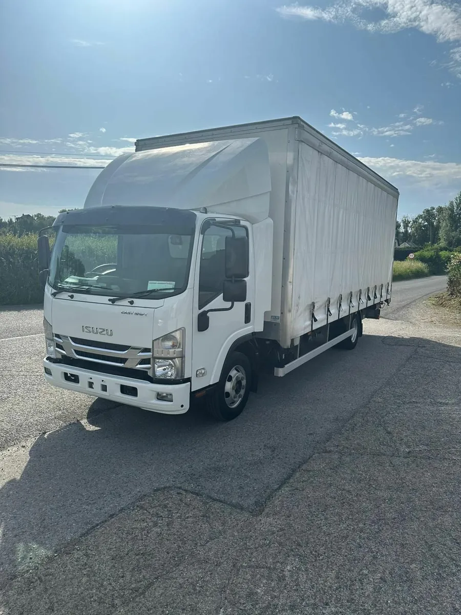 2023 - Isuzu N75 190 curtain-sider - Image 1