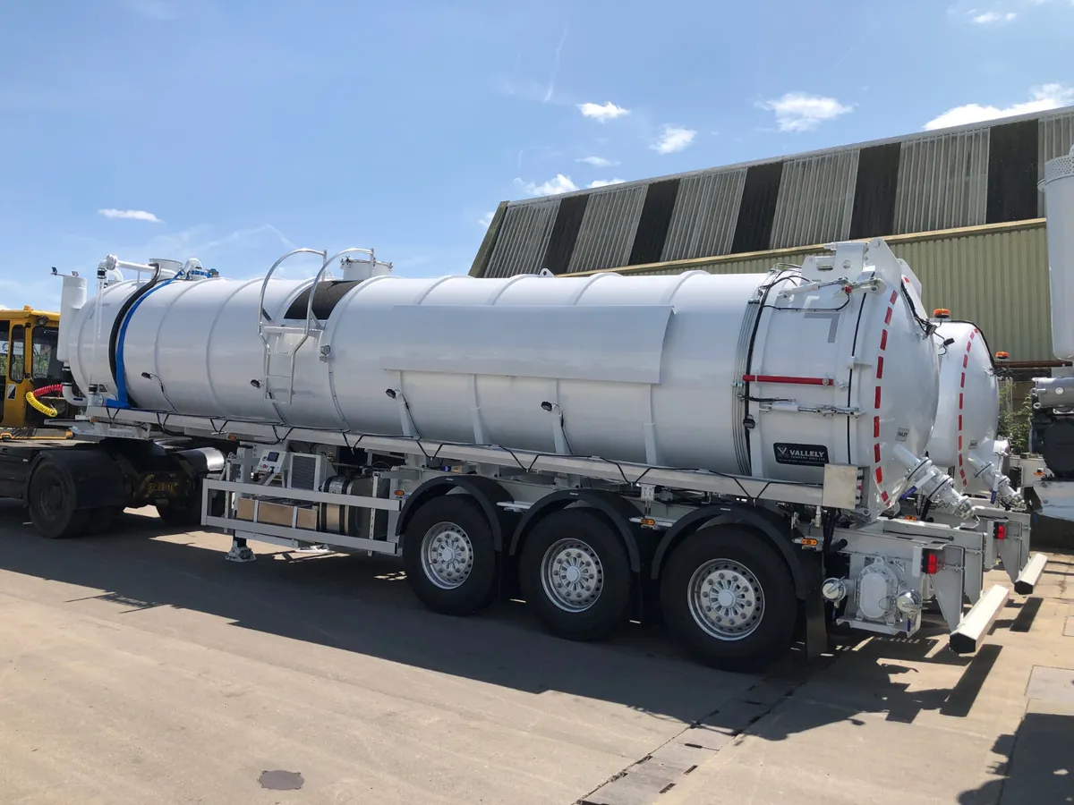 New!! Monovac Trailers - Price on Application - Image 3