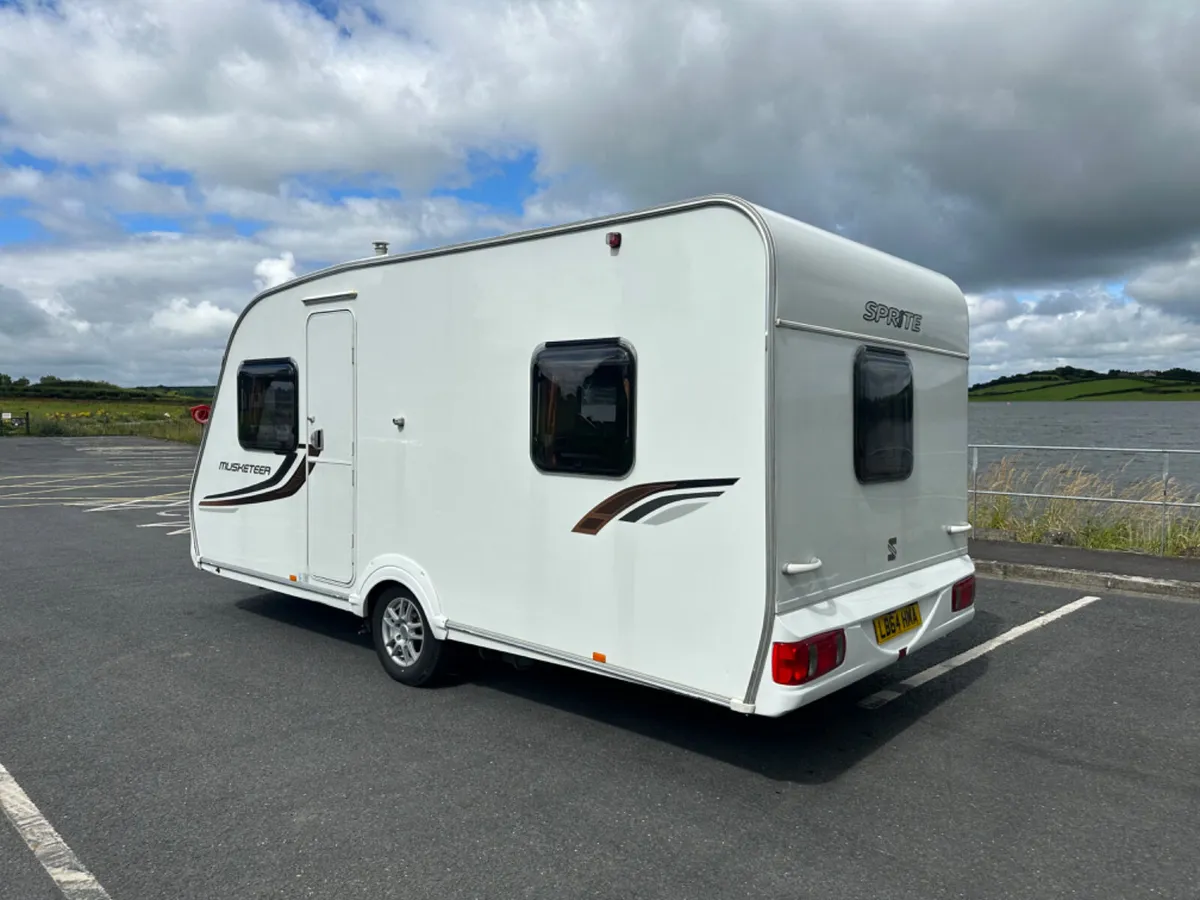 🤩2011 5 BERTH MUSKETEER 🤩 - Image 2