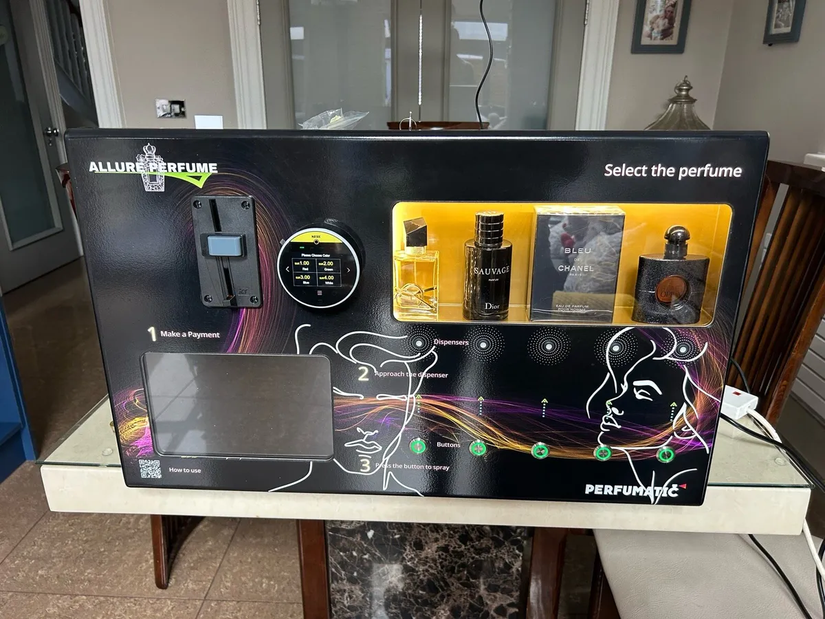 Perfume spraying vending machines - Image 1